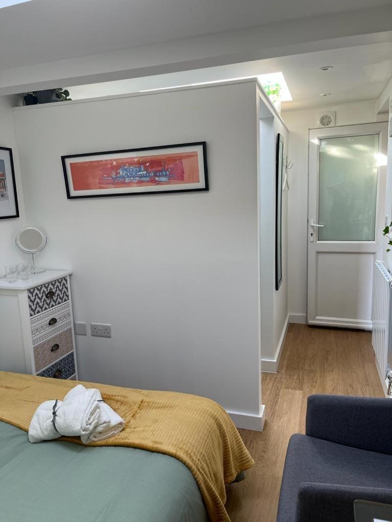 Central Ensuite Guest Unit With Ac And Free On-Street Parking Brighton Exterior photo